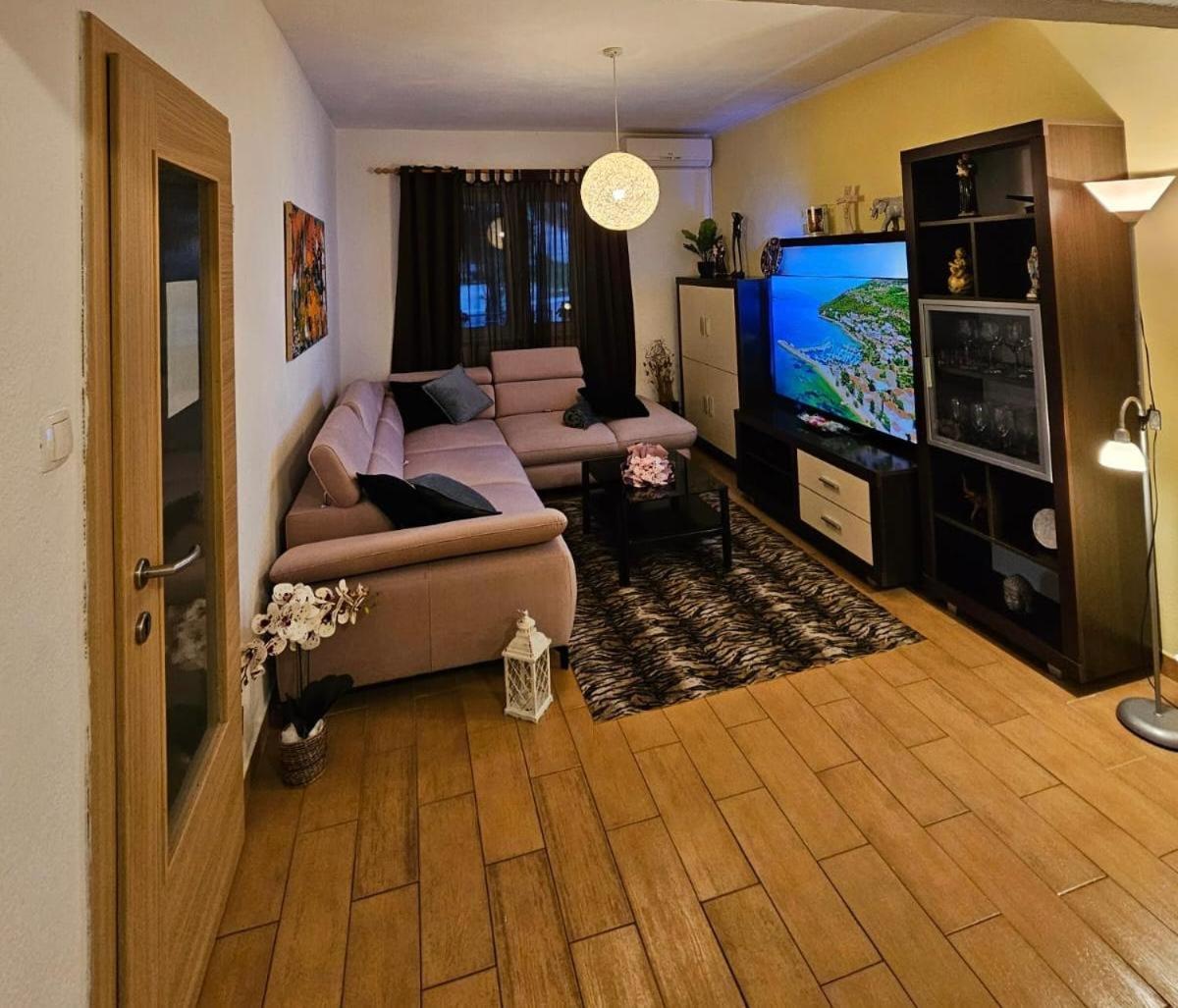 Elegance Suite Mary Оребич Екстер'єр фото